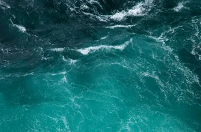 К чему снится море