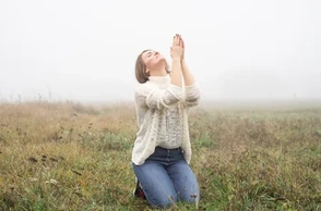 К чему снится молиться на коленях