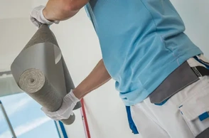 К чему снится клеить обои